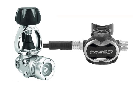 Regulador Cressi T10SC con segunda etapa Master Cromo